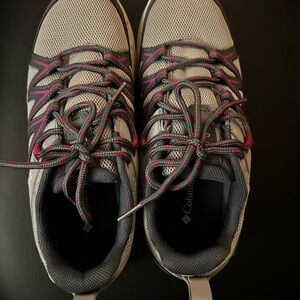 Columbia Girls Sneakers in Gray and Pink